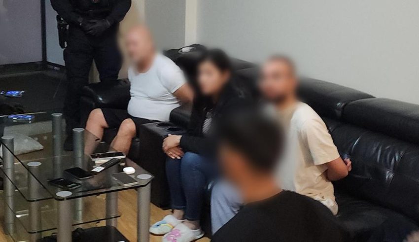 عصابة أجنبية